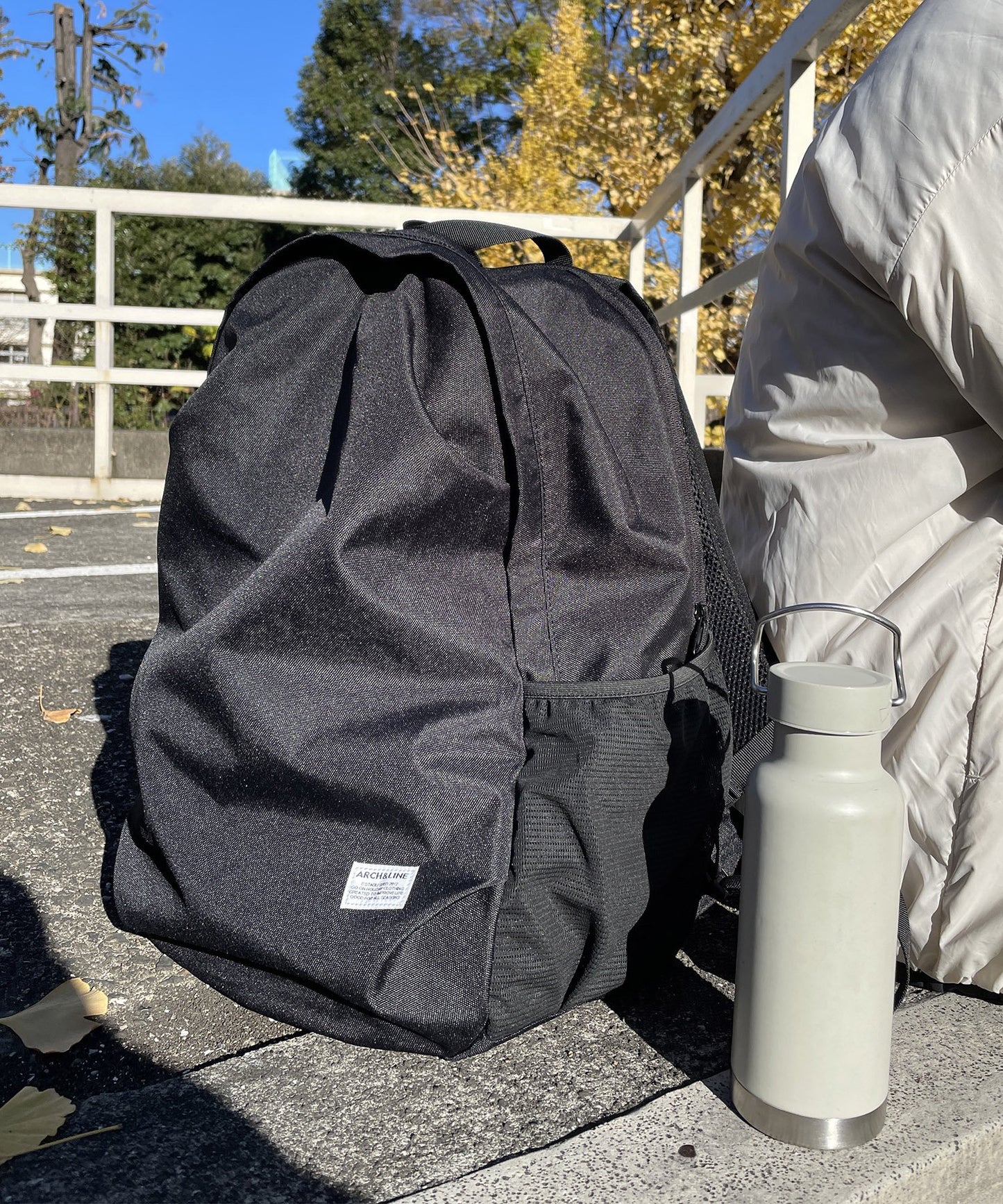 《環保材質》EGG BAG MEGA〈BEIGE〉 容量30L 學校用 休閒用 再生聚酯纖維【年齡8歲至成人】