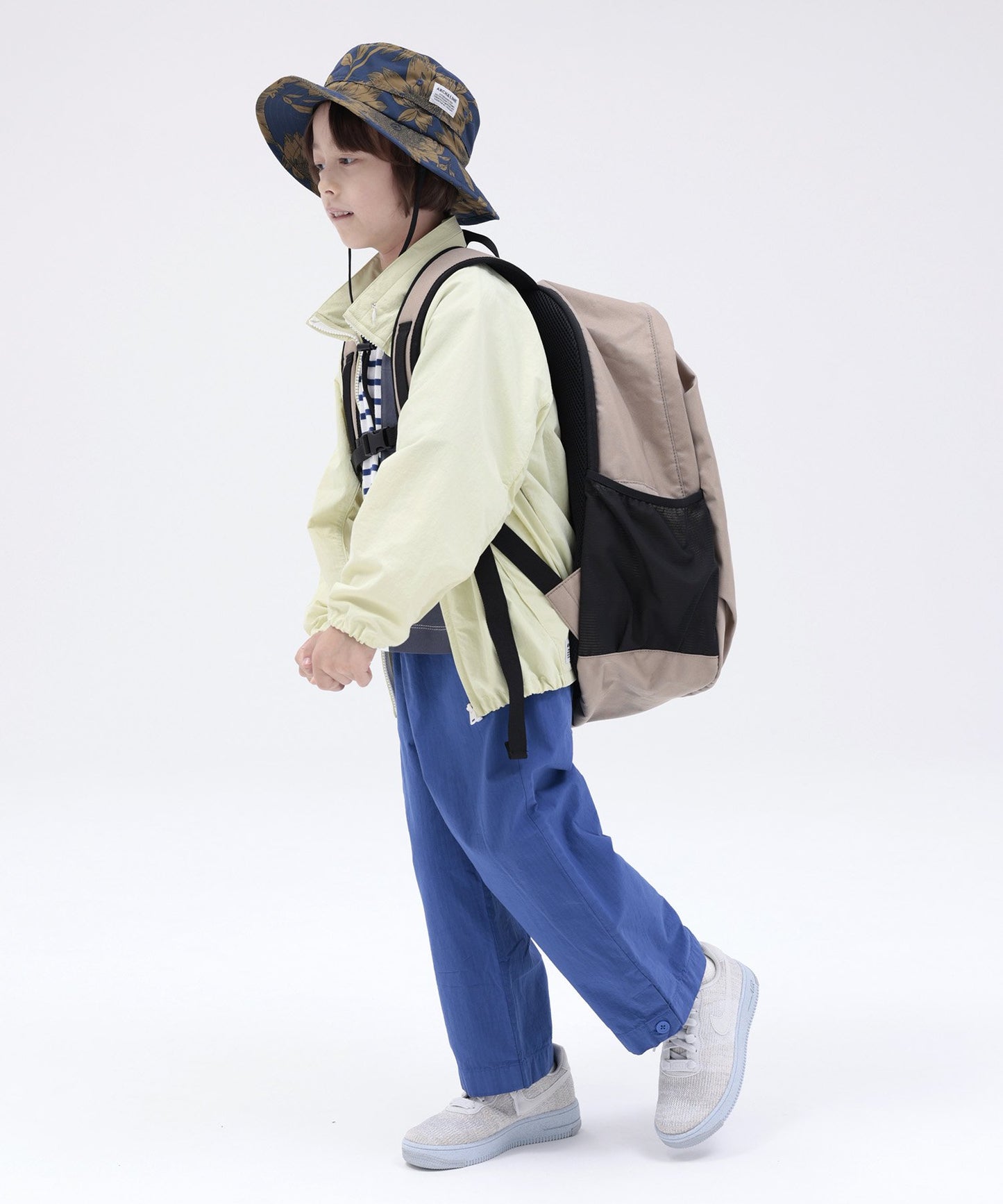 《環保材質》EGG BAG MEGA〈BEIGE〉 容量30L 學校用 休閒用 再生聚酯纖維【年齡8歲至成人】