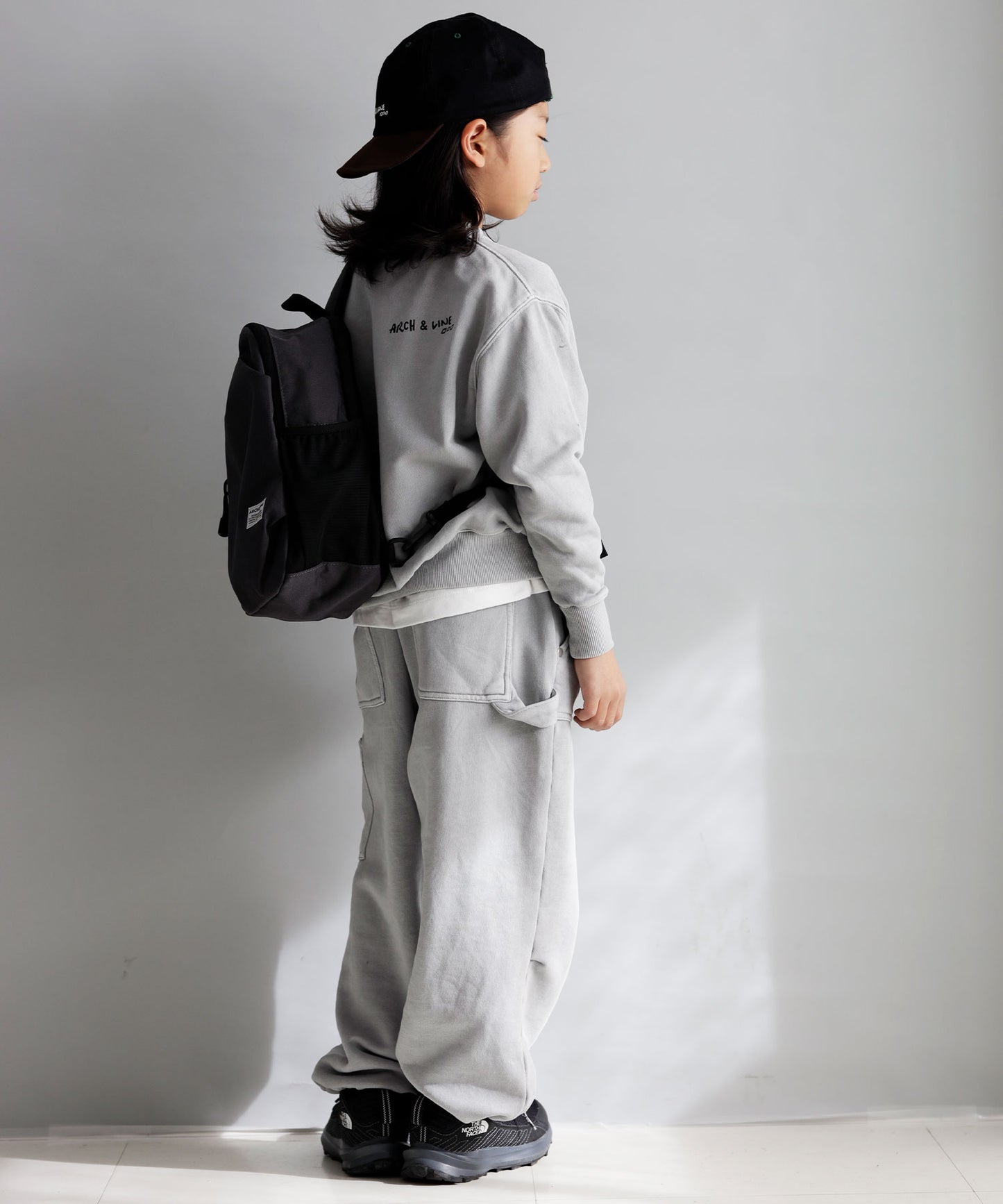 《環境配慮素材》COMPACT DAY BAG 容量6L 散歩 レジャー リサイクルポリエステル［対象年齢4才～大人］