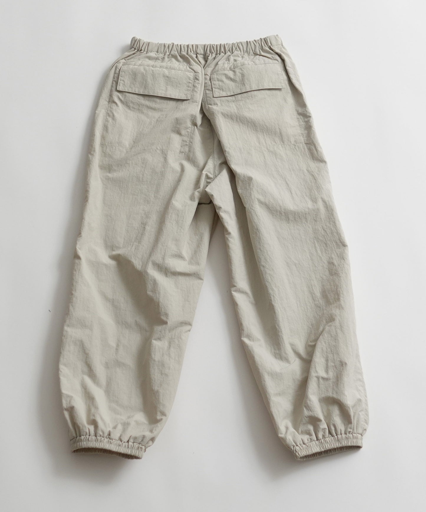 Re:NYLON HIKING PANTS 弱撥水 通年素材 リサイクルナイロン