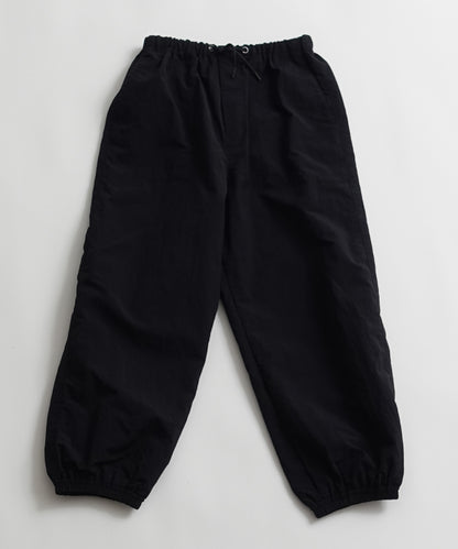 Re:NYLON HIKING PANTS 弱撥水 通年素材 リサイクルナイロン