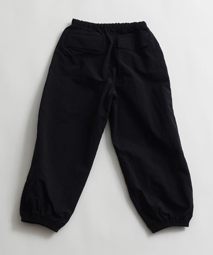 Re:NYLON HIKING PANTS 弱撥水 通年素材 リサイクルナイロン